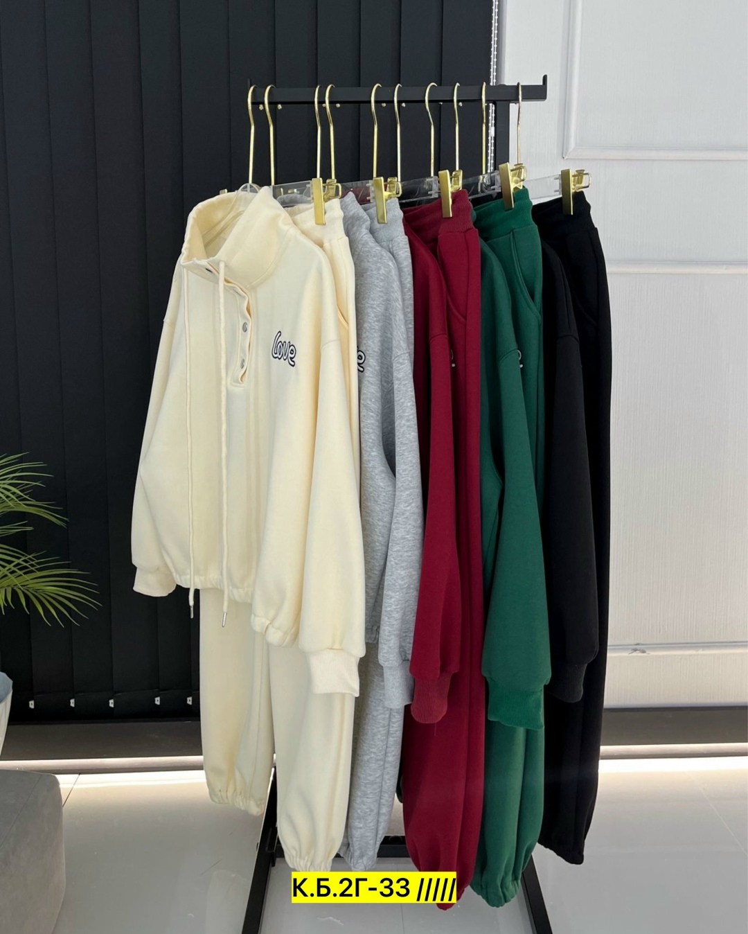 спортивный женский костюм,женский костюм на флисе,cпортивный костюм женский на флисе,костюм на флисе,спортивный костюм