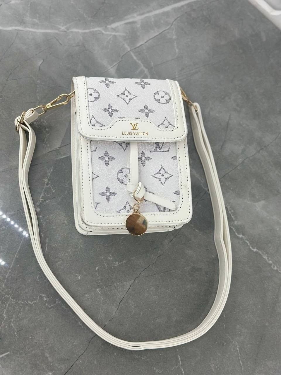 cумка louis vuitton,louis vuitton сумка на плечо кросс-боди,сумка луи виттон белая,сумка женская louis vuitton,маленькая сумка