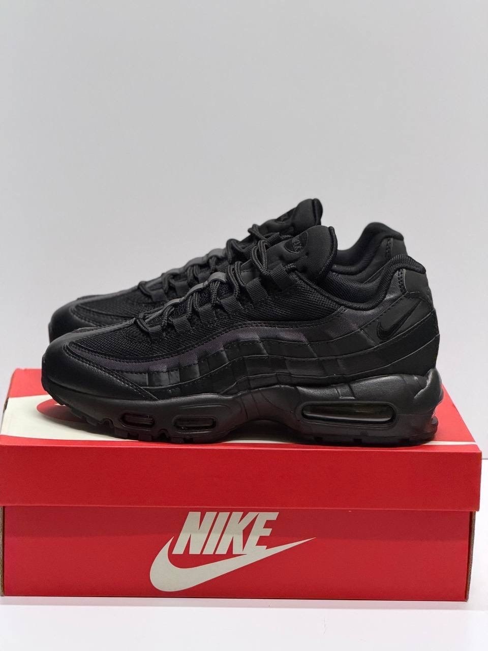 nike air max 95 triple black,nike air max 95 essential triple black,nike air max 95 essential,кроссовки nike air max 95,nike air max 95 black