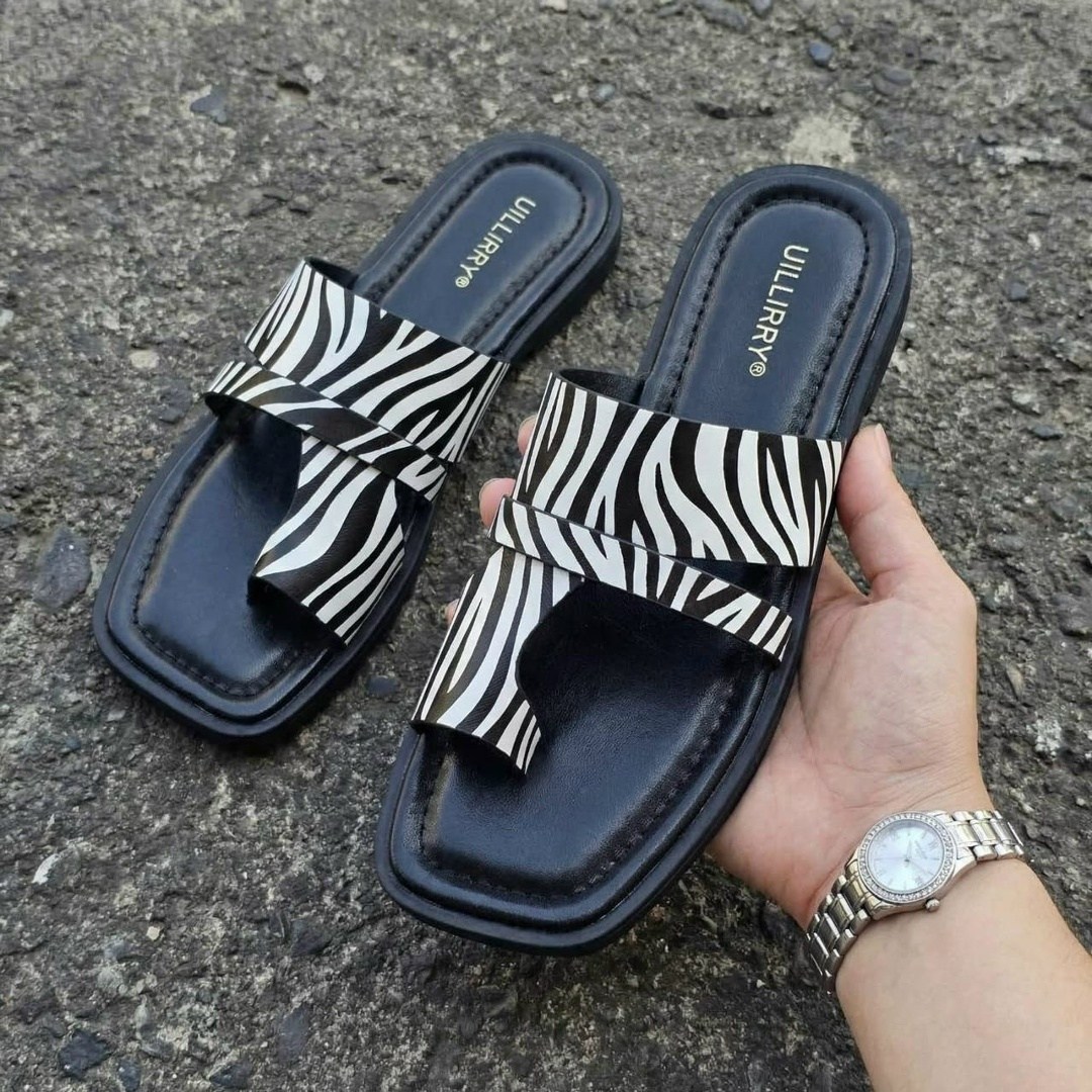 женские шлепанцы,,модные шлепанцы,сандалии женские,летние шлепанцы