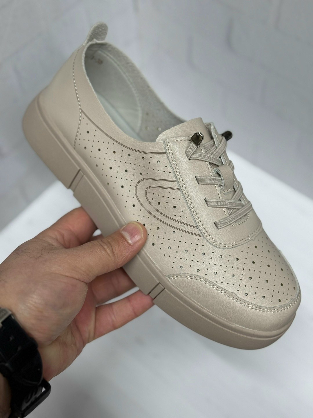 ,полуботинки женские, женская,женские кроссовки,кроссовки с перфорацией