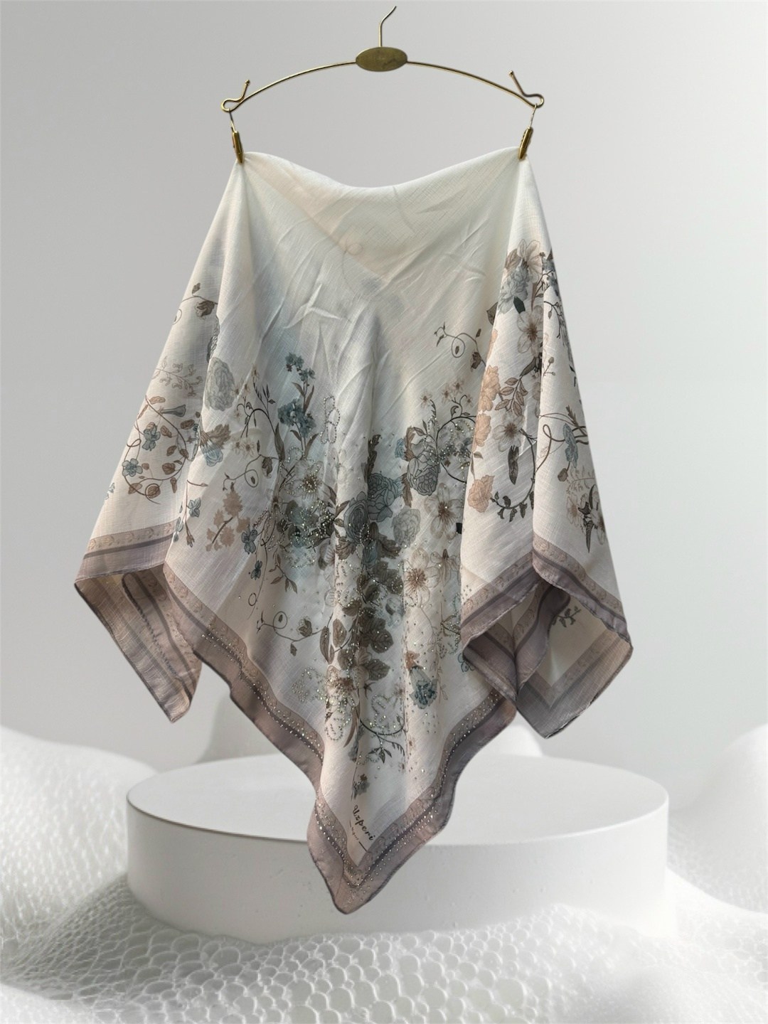 шелковый платок,платок женский,платок,шелковый шарф,атласный платок