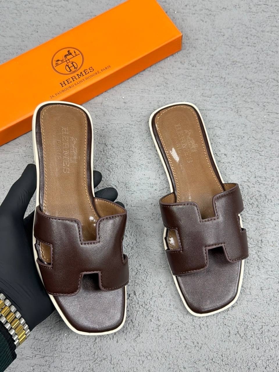 шлепки эрмес белые,,шлепки гермес женские,шлепки hermes женские,женские шлепанцы