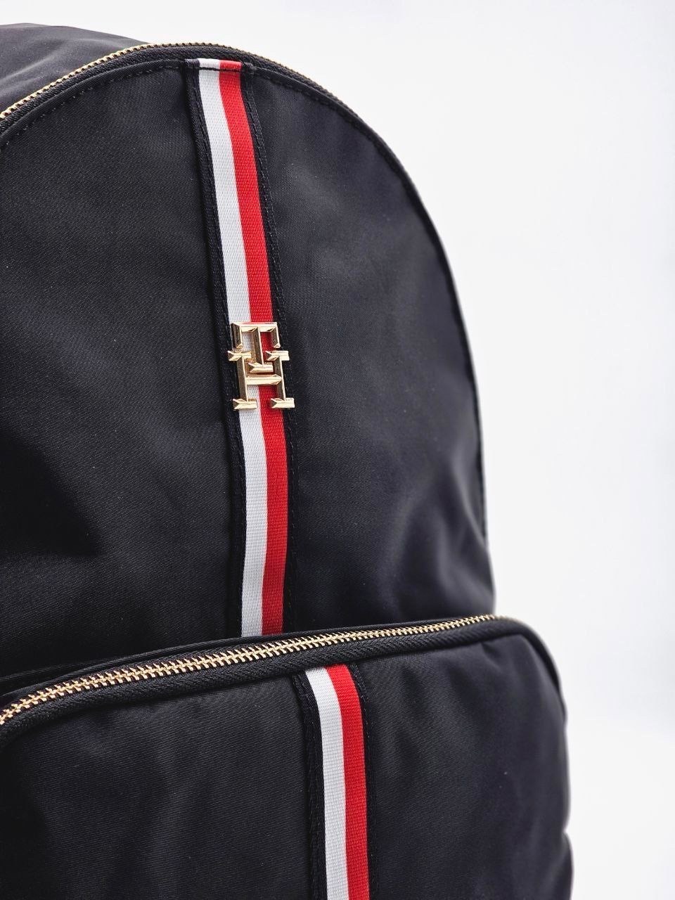 рюкзак tommy hilfiger,рюкзак tommy hilfiger рюкзак,кожаный рюкзак томми хилфигер,томми хилфигер рюкзак из ткани черный женский,рюкзак томми хилфигер