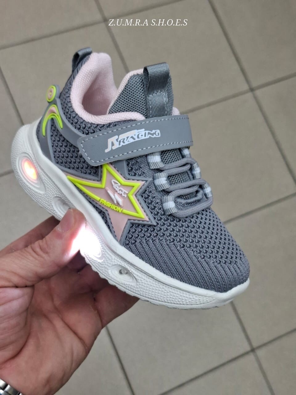 кроссовки для девочки светящиеся,детские кроссовки,кроссовки для девочек,кроссовки детские светящиеся,кроссовка детская