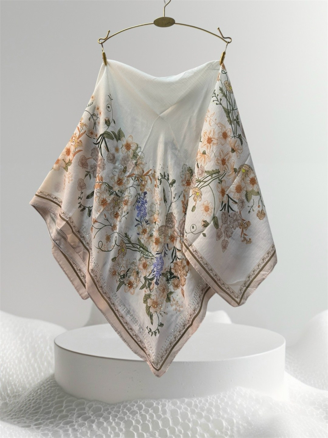 шелковый платок,шелковый шарф,шарфы и платки,женский шелковый шарф,палантин женские