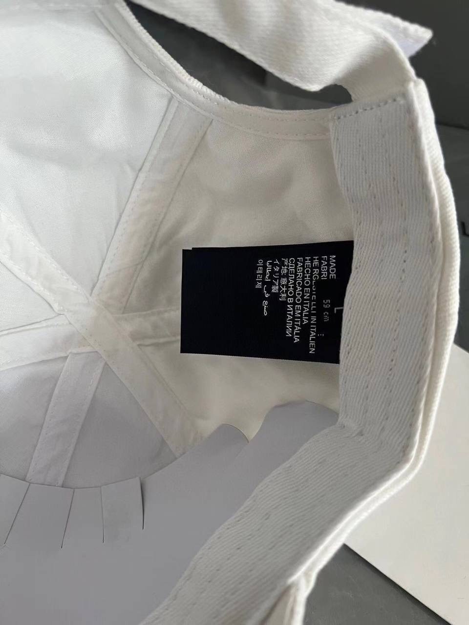 белая кепка баленсиага,кепка баленсиага оригинал,бейсболка balenciaga,бейсболка баленсиага,кепка balenciaga