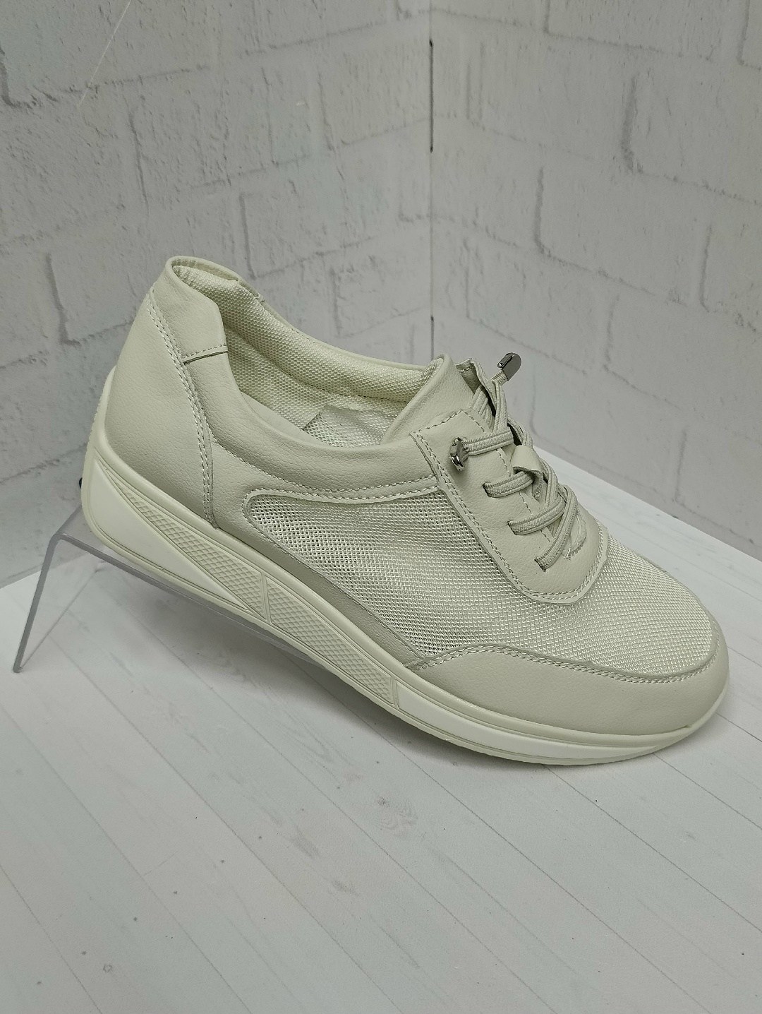 ,женские кроссовки,кроссовки летние женские,кроссовки для женщин,бежевые кроссовки