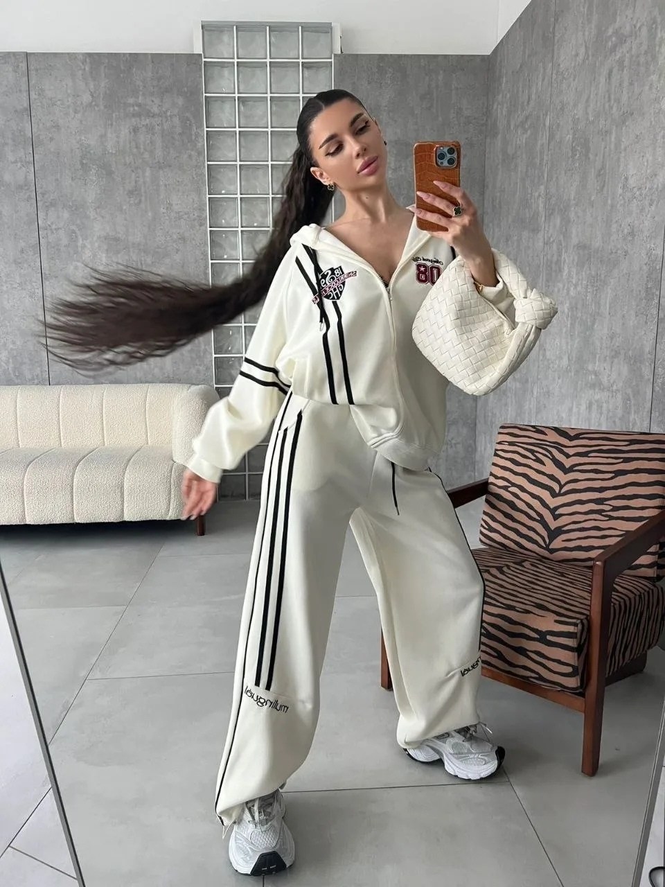 спортивный костюм женский,костюм женский,спортивный костюм,спортивный костюм miu miu женский