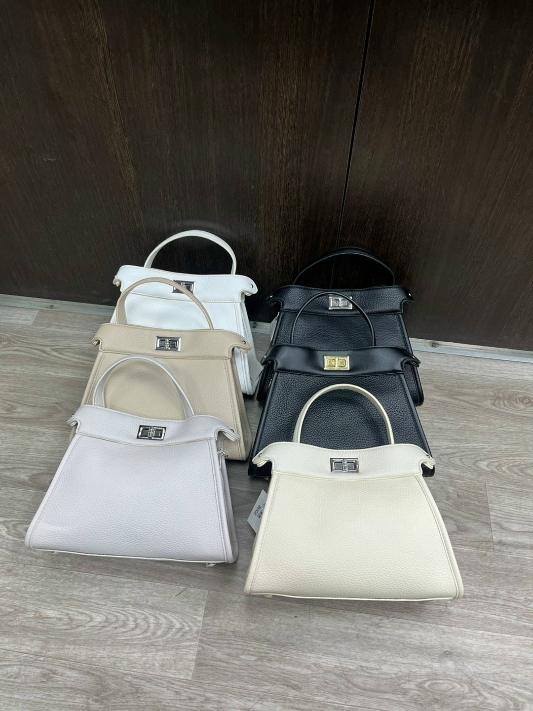сумка fendi peekaboo,сумка fendi,сумка фенди,женская черная сумка fendi peekaboo medium,женская кожаная сумка fendi peekaboo mini черная
