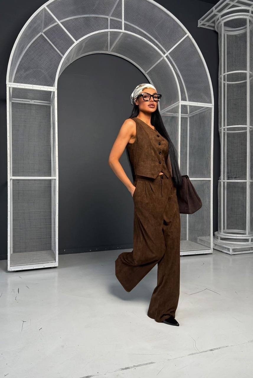 костюм женский брючный с жилеткой,брючный костюм,женский костюм с брюками вельветовый с жилеткой 399brn (коричневый),костюм брючный вельветовый,костюм классический жилет с брюками летний emberens