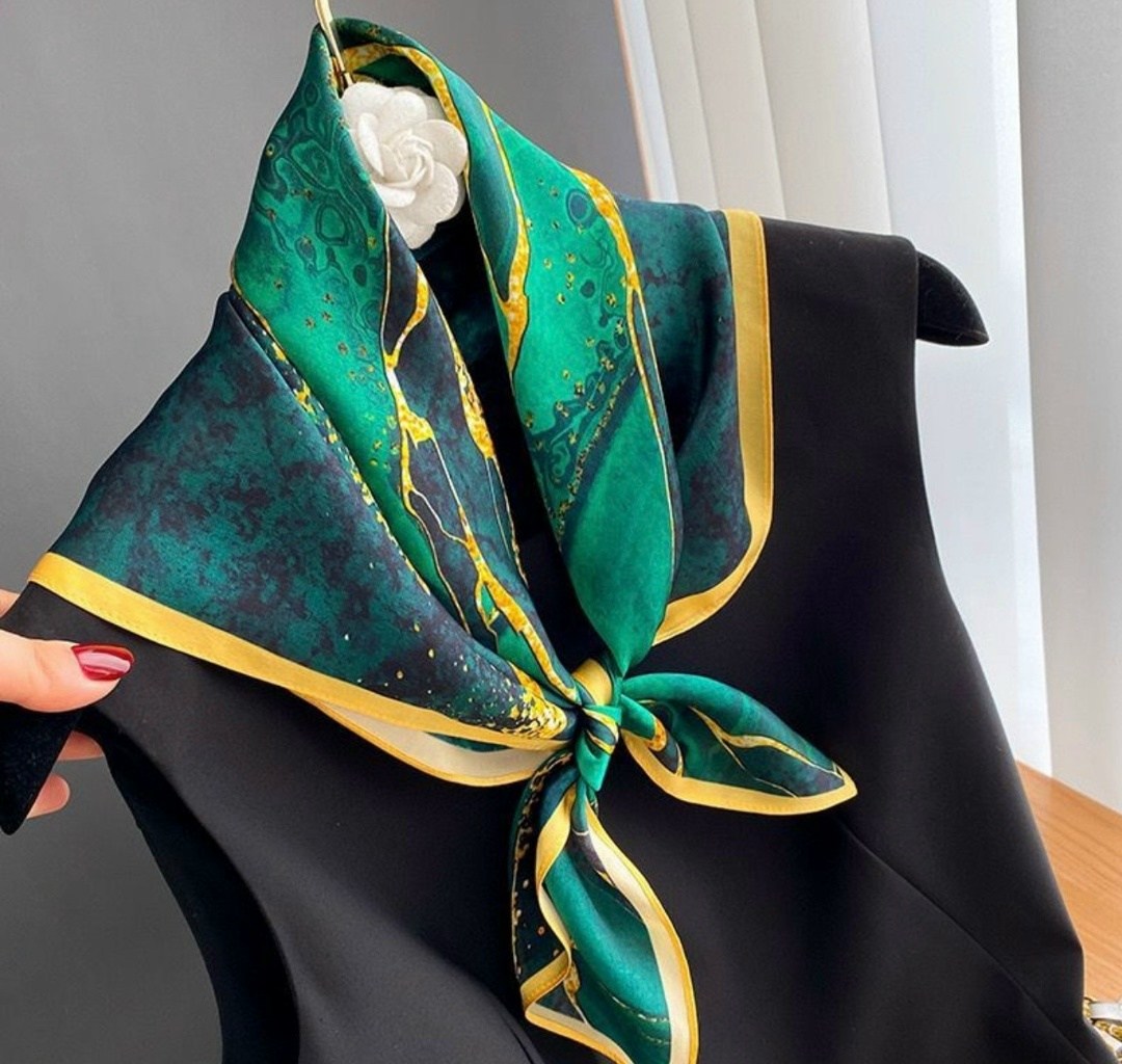 платок из искусственного шелка,атласный платок,шелковый шарф,женский шелковый шарф,шёлковый шарф с принтом