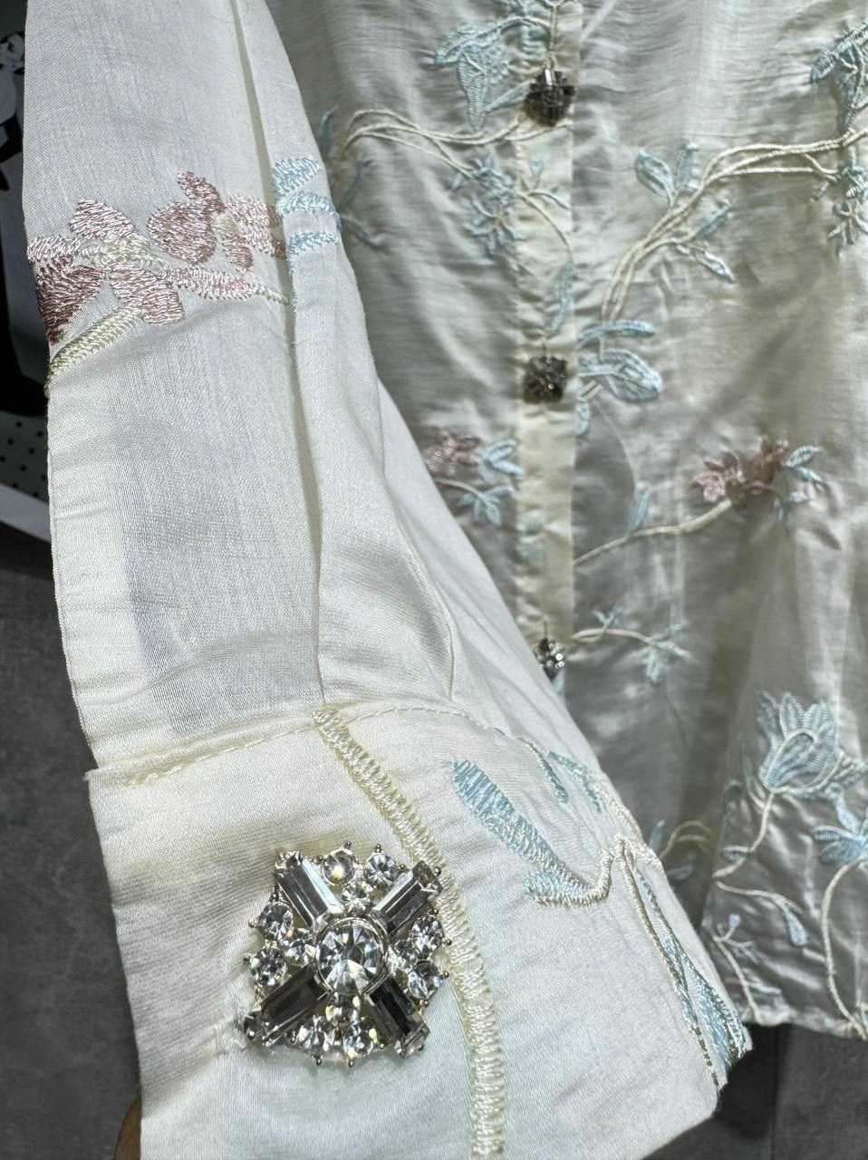 белла хадид feet,прозрачные босоножки,туфли модные,каблуки босоножки