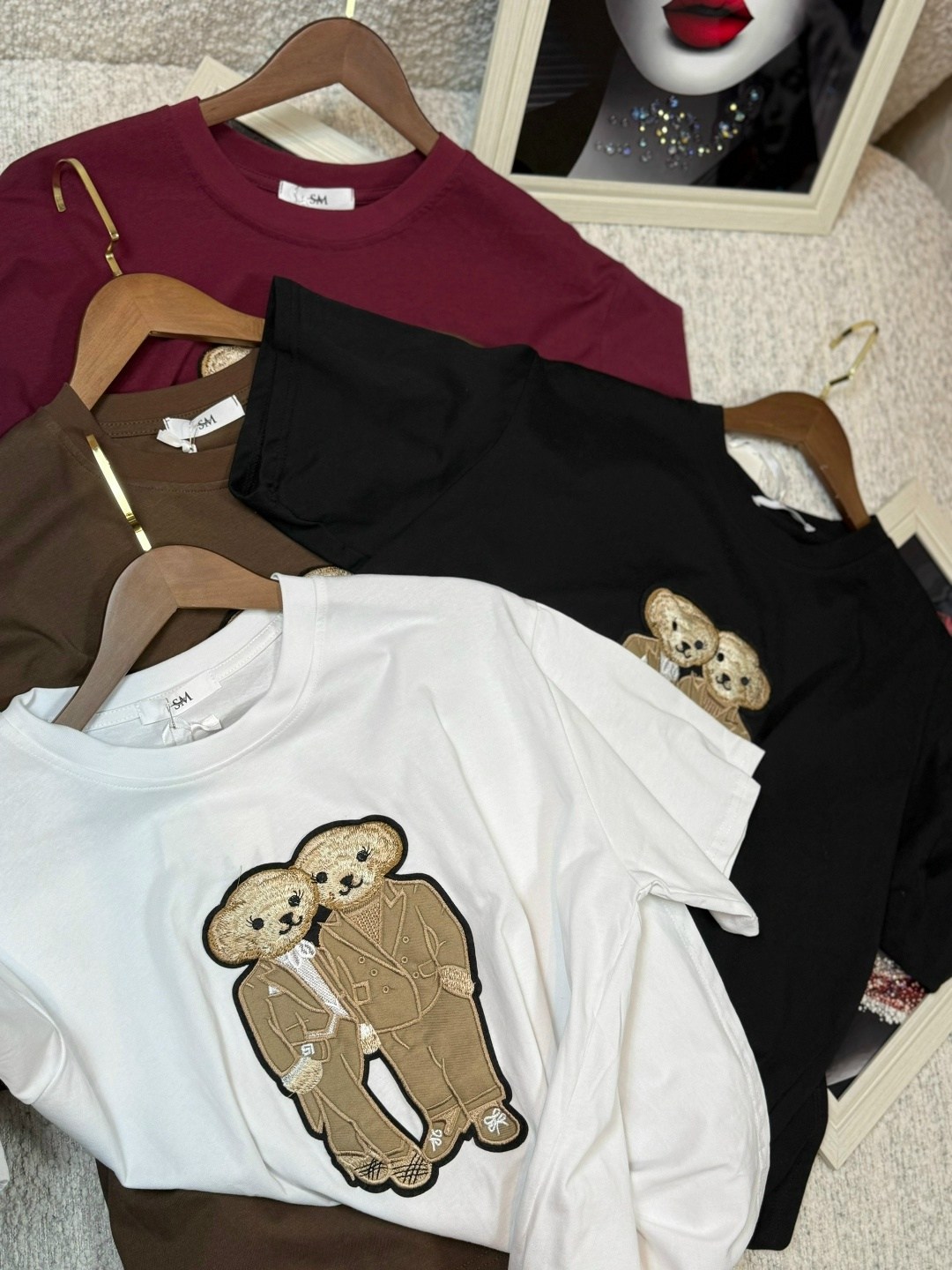 футболки женские с принтом,футболки модные,футболки женская,футболки moschino,розовая футболка женская