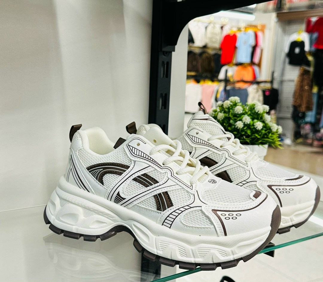 кроссовки женские,кроссовки,женские массивные кроссовки,кроссовки оригинальные,кроссовка