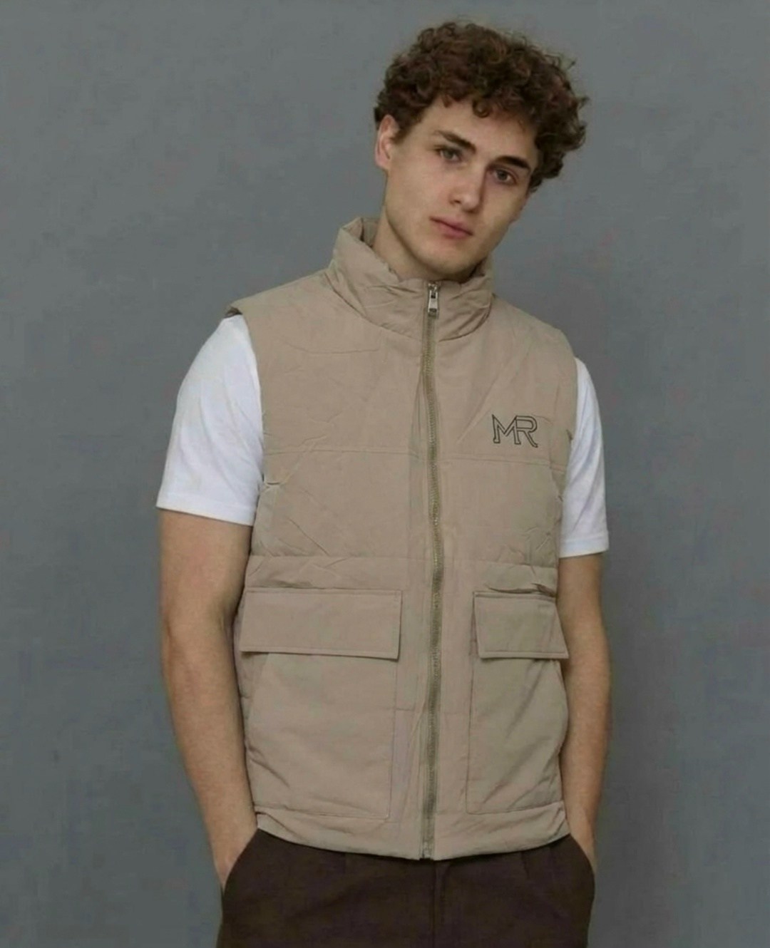 жилет мужской,жилет,жилет бежевый,мужской утепленный жилет,жилет утепленная