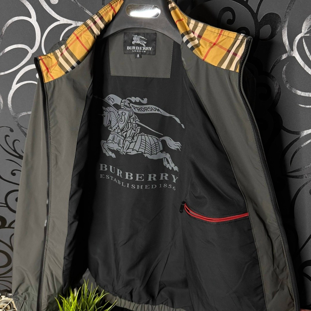 ветровка burberry,ветровка барбери мужская,куртка burberry,куртка burberry мужская,двусторонняя ветровка барбери