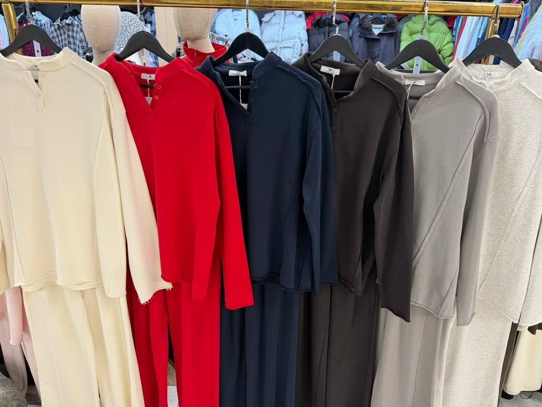 трикотажные костюмы,трикотажный костюм с брюкам,трикотажный костюм женский,костюм трикотаж,костюм молочный