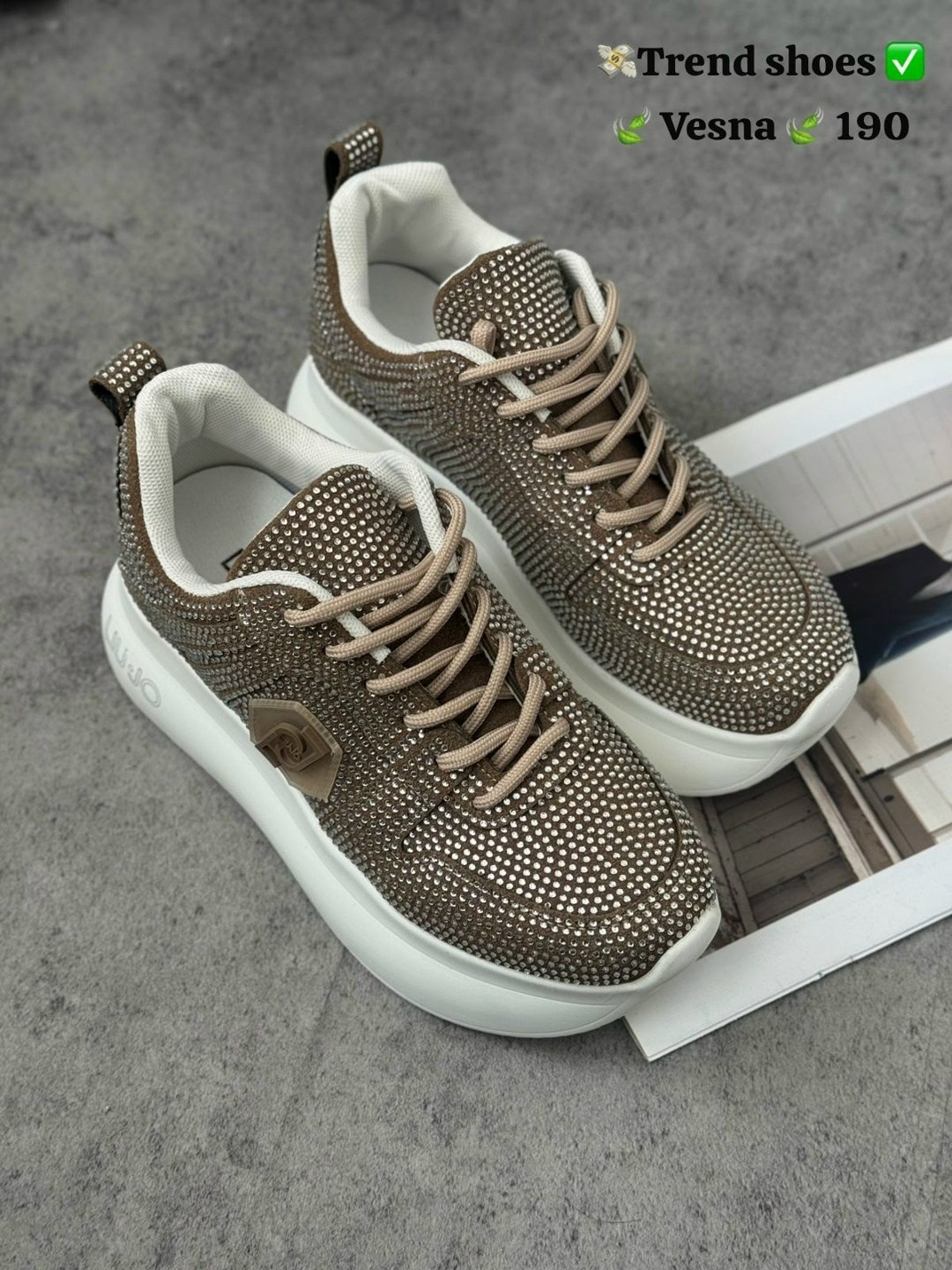 ,женские кроссовки,женская ,обуви,кроссовки эко