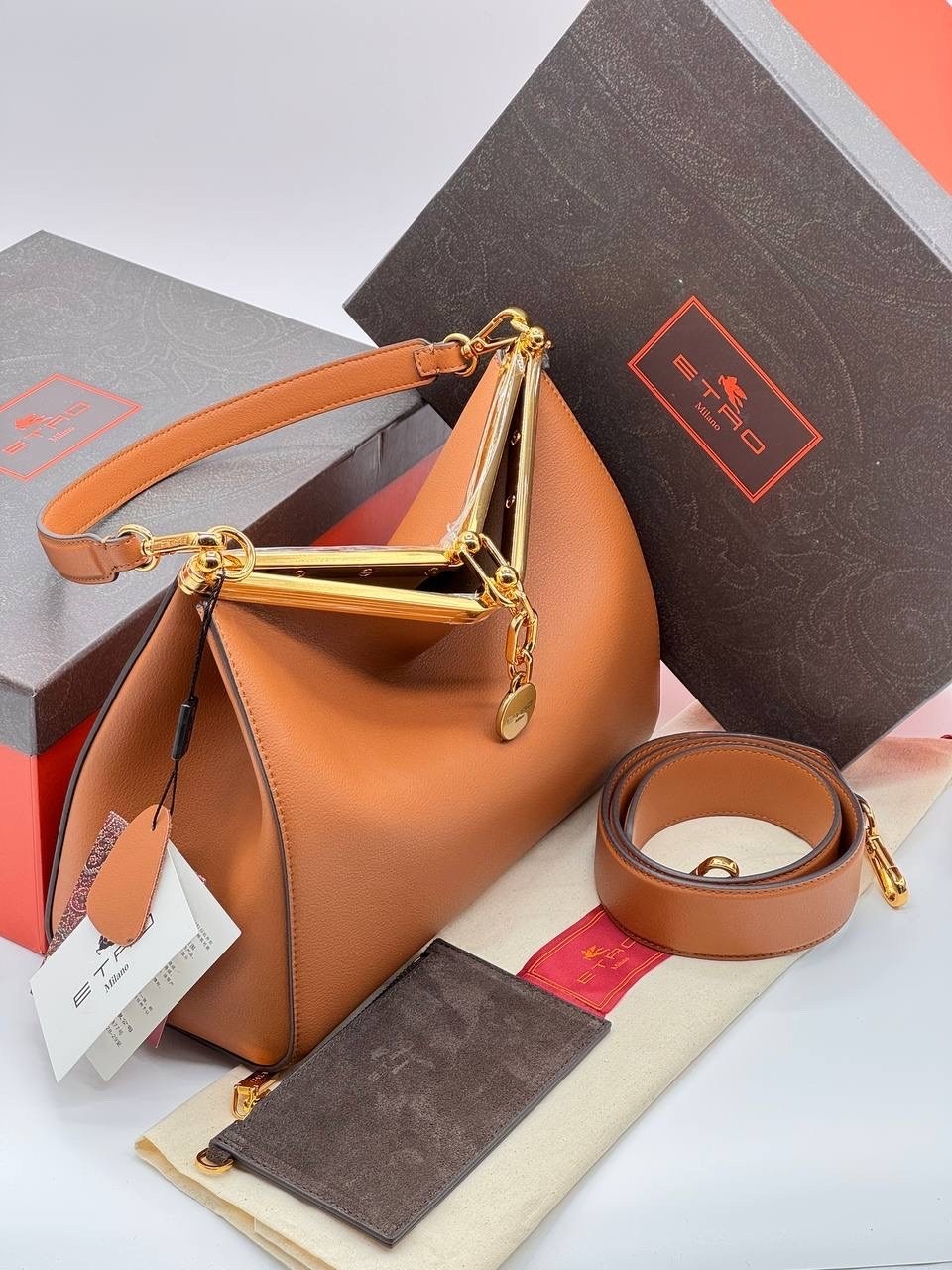 сумка,сумки женская,сумка fendi,женская сумка fendi,модная сумка