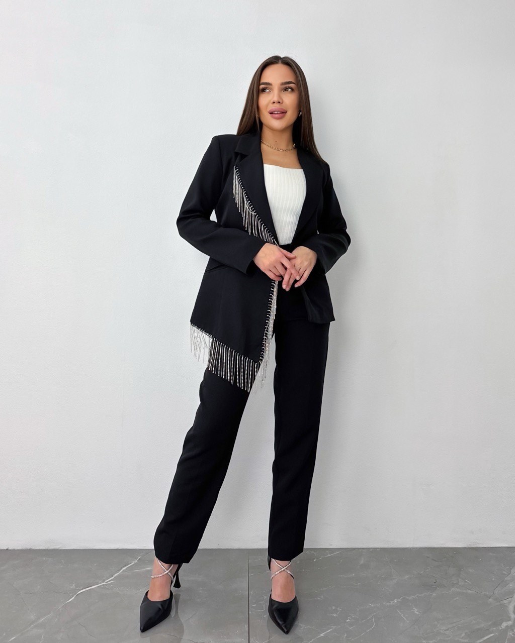 нарядный брючный костюм,брючные костюмы для женщин,костюм двойка,брючный костюм pirs 3608 белый,брючный костюм классический