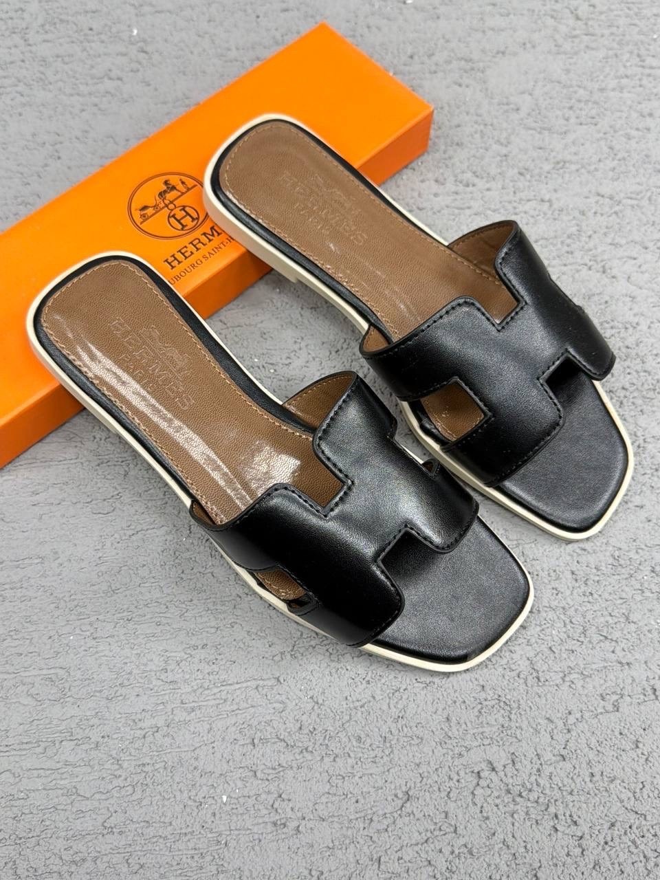 шлепки эрмес белые,,шлепки гермес женские,шлепки hermes женские,женские шлепанцы