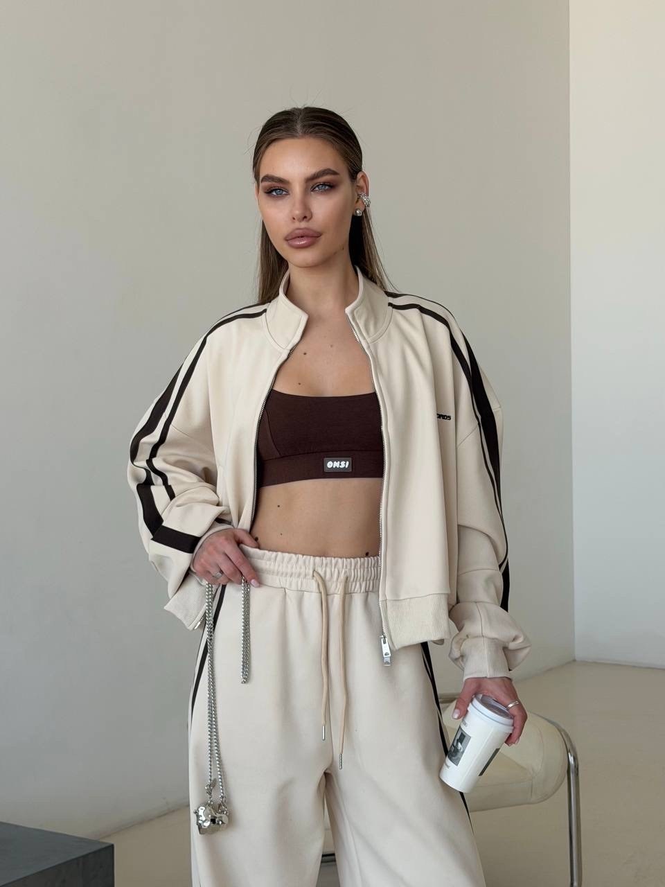 стильные костюмы,спортивные женские костюмы,женский костюм,спортивный костюм,спортивный костюм sogo