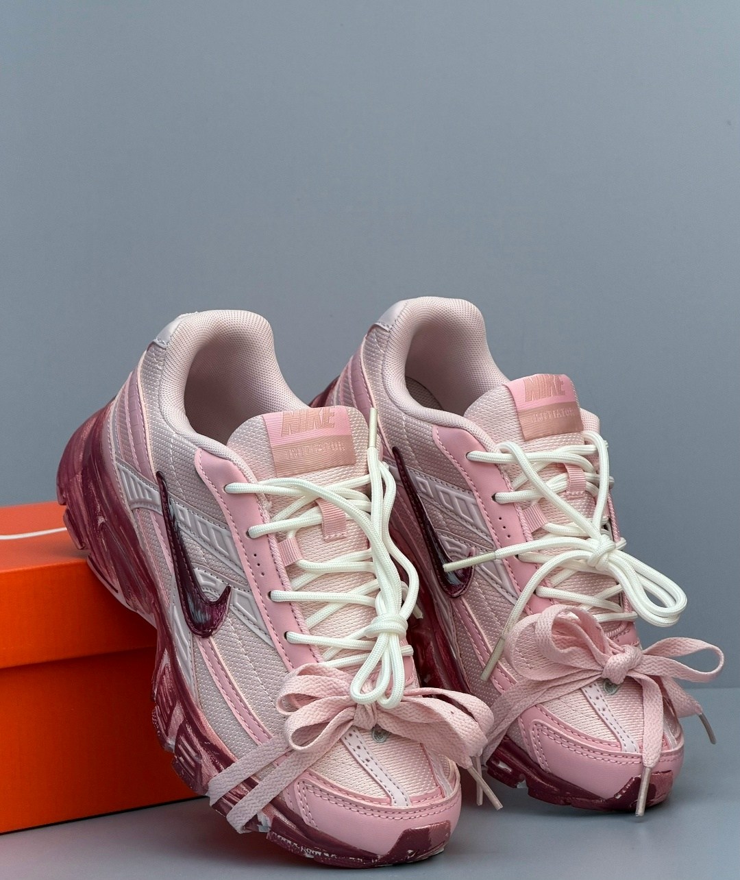 кроссовки nike initiator pink,кроссовки для женщин nike initiator pink,женские кроссовки nike initiator "pink",кроссовки nike initiator pink y2k custom,кроссовки nike initiator розовые
