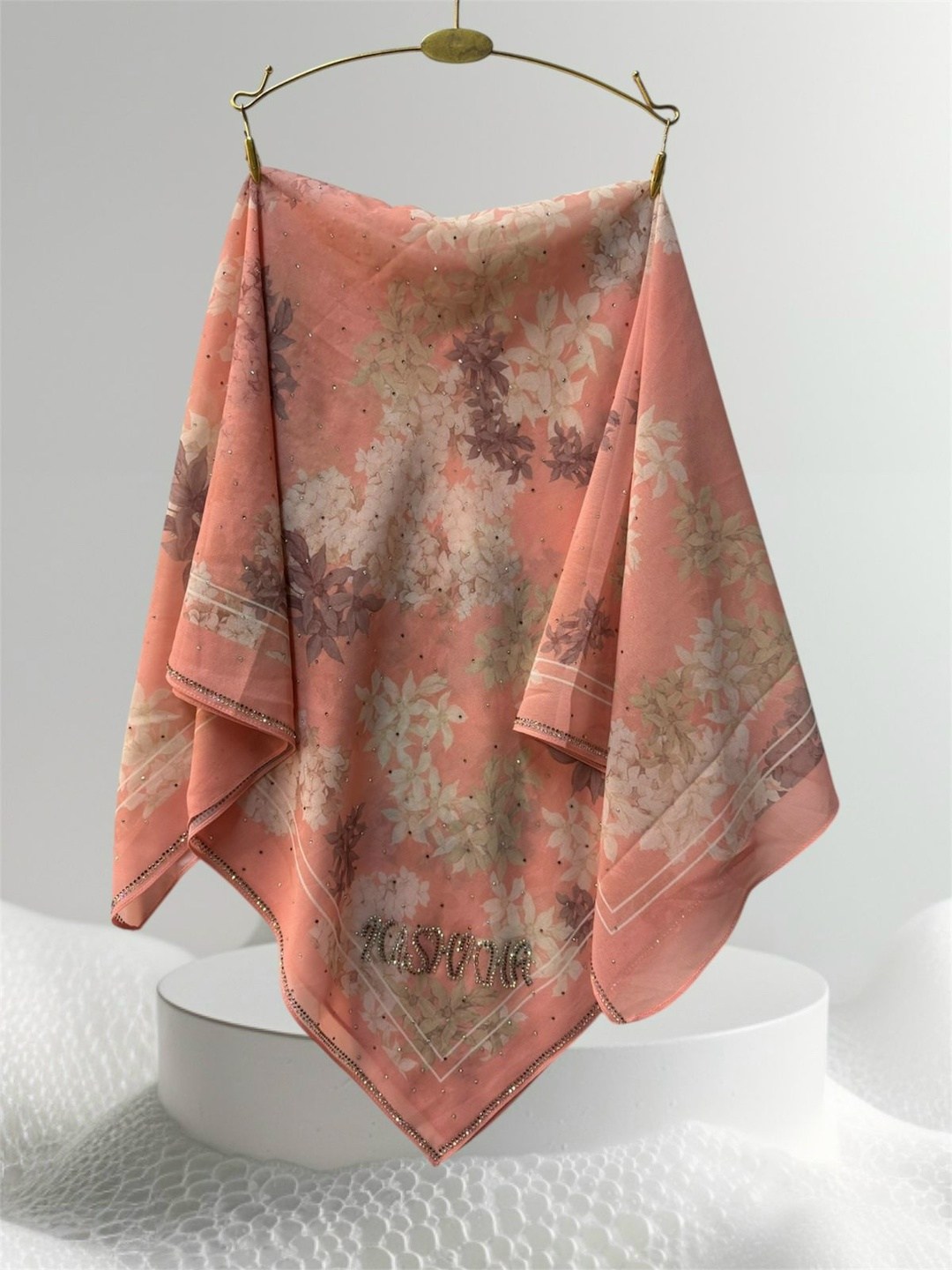 шелковый платок,шелковый шарф,шарфы и платки,женский шелковый шарф,палантин женские