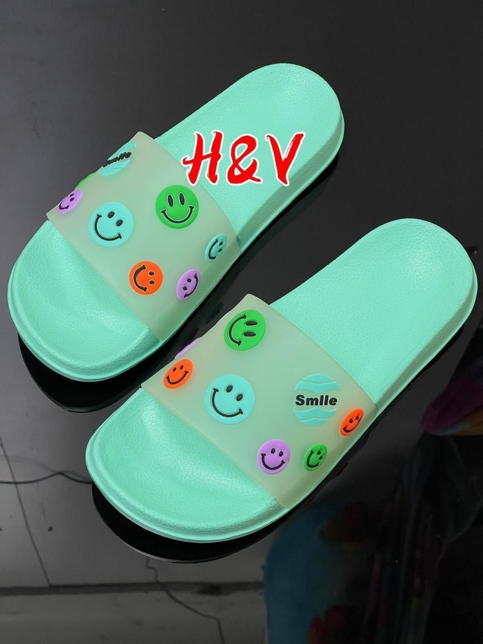 женские шлепанцы,шлепанцы летние женские,,шлепанцы со смайлами,женские тапочки