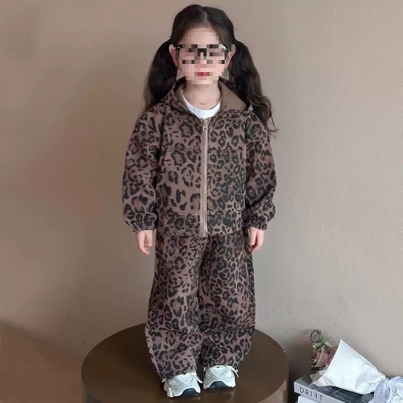 спортивные костюмы,детский костюм для девочки,детский костюм,костюм леопардовый,стильный костюм для девочки