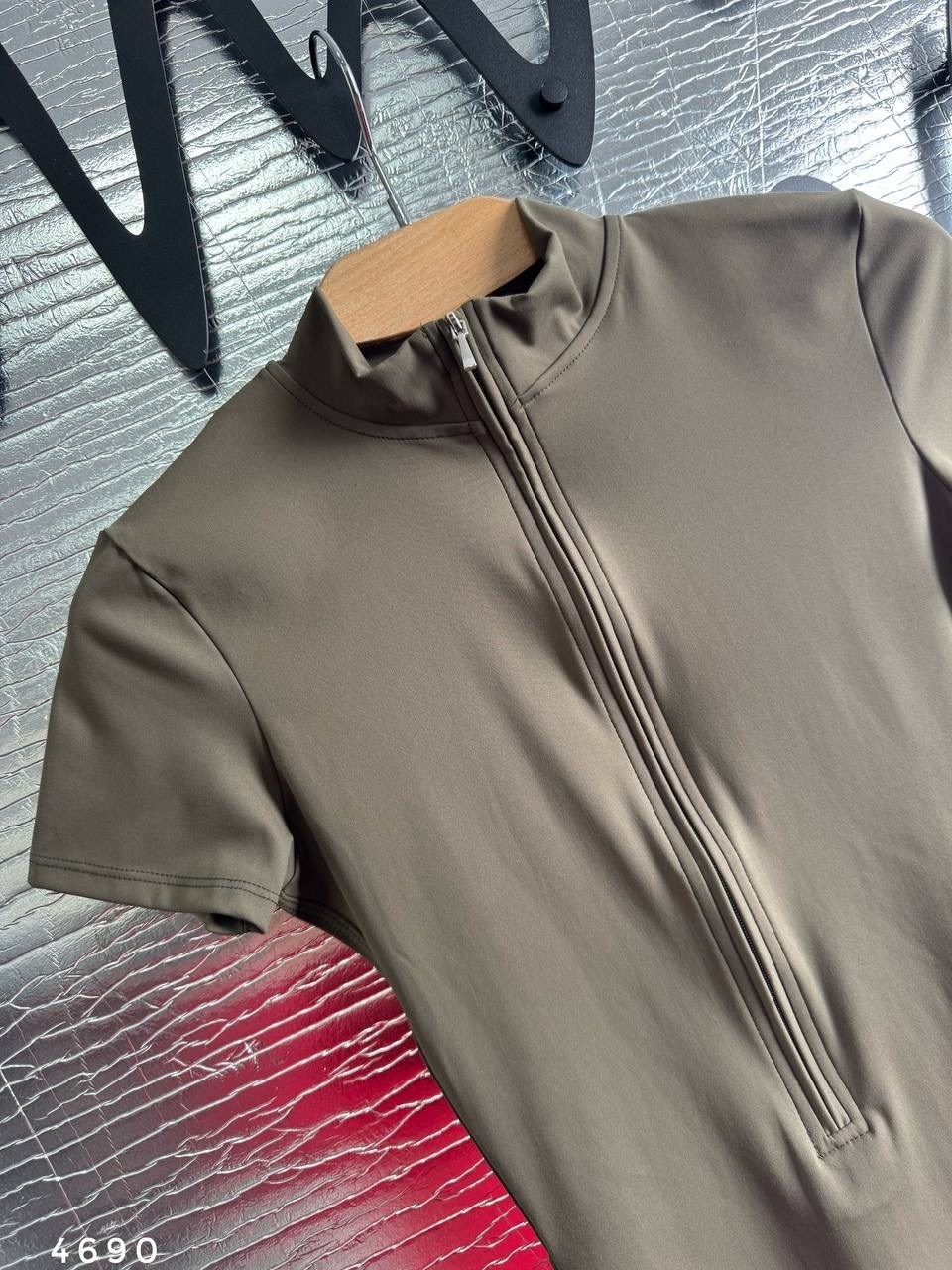 комбинезон спортивный,женский спортивный комбинезон,комбинезон облегающий,комбинезон для фитнеса,комбинезон спортивный с шортами для фитнеса трикотажный