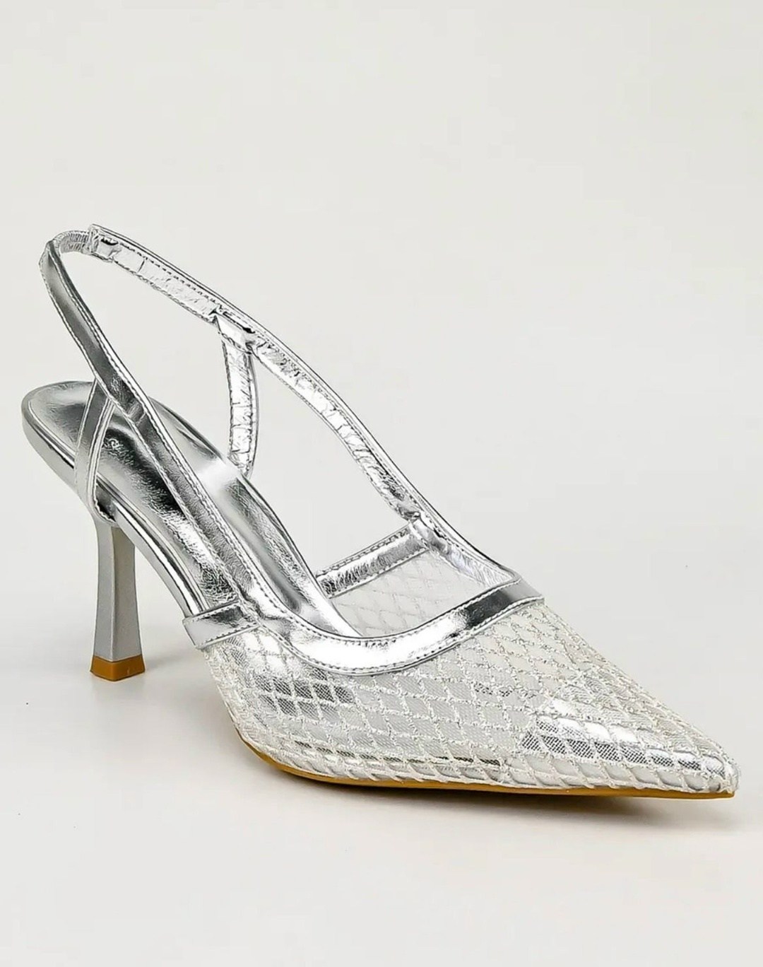 ,серебристые туфли,серебряные туфли,туфли женские,босоножки на каблуках