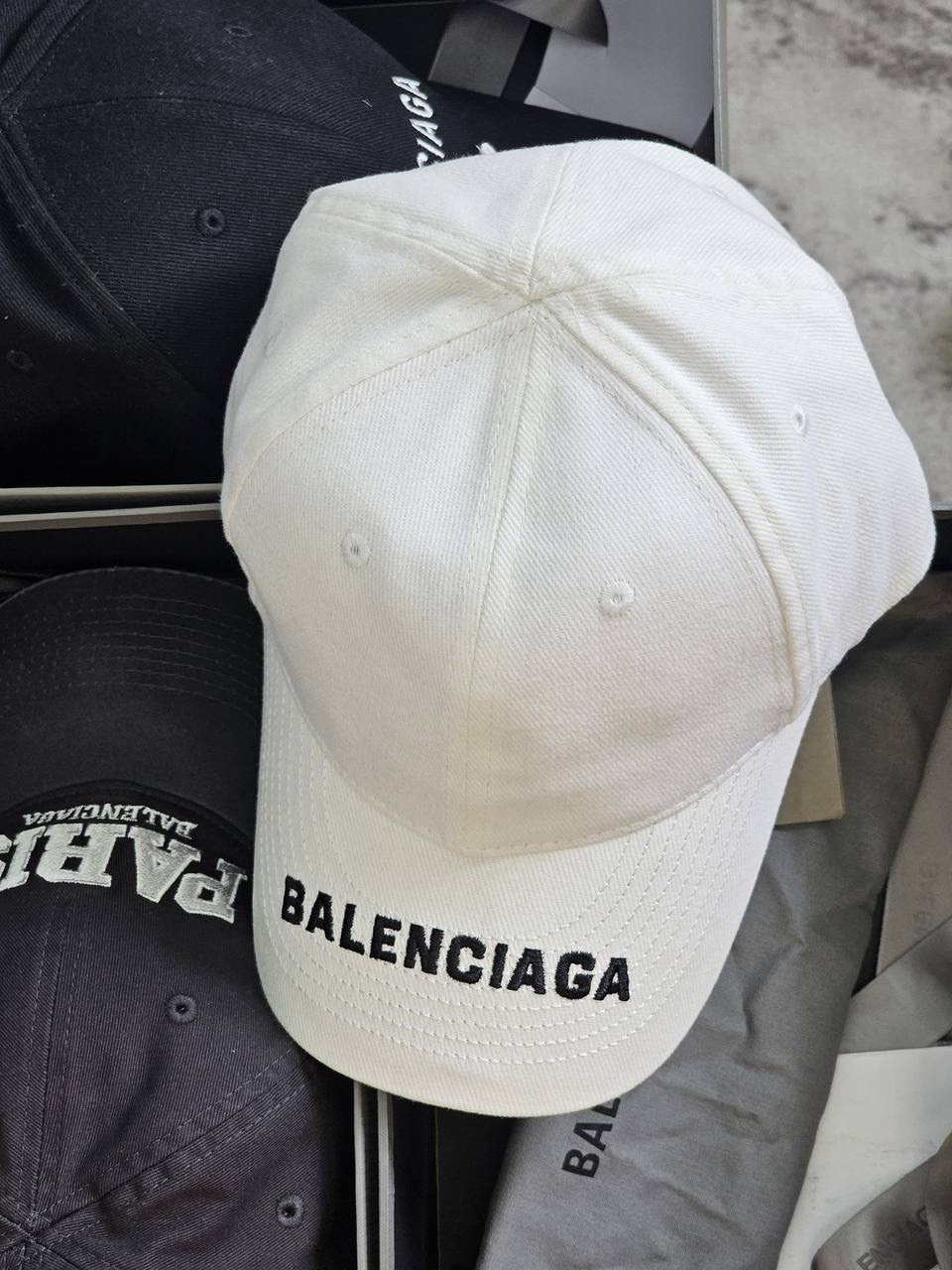 белая кепка баленсиага,кепка баленсиага оригинал,бейсболка balenciaga,бейсболка баленсиага,кепка balenciaga