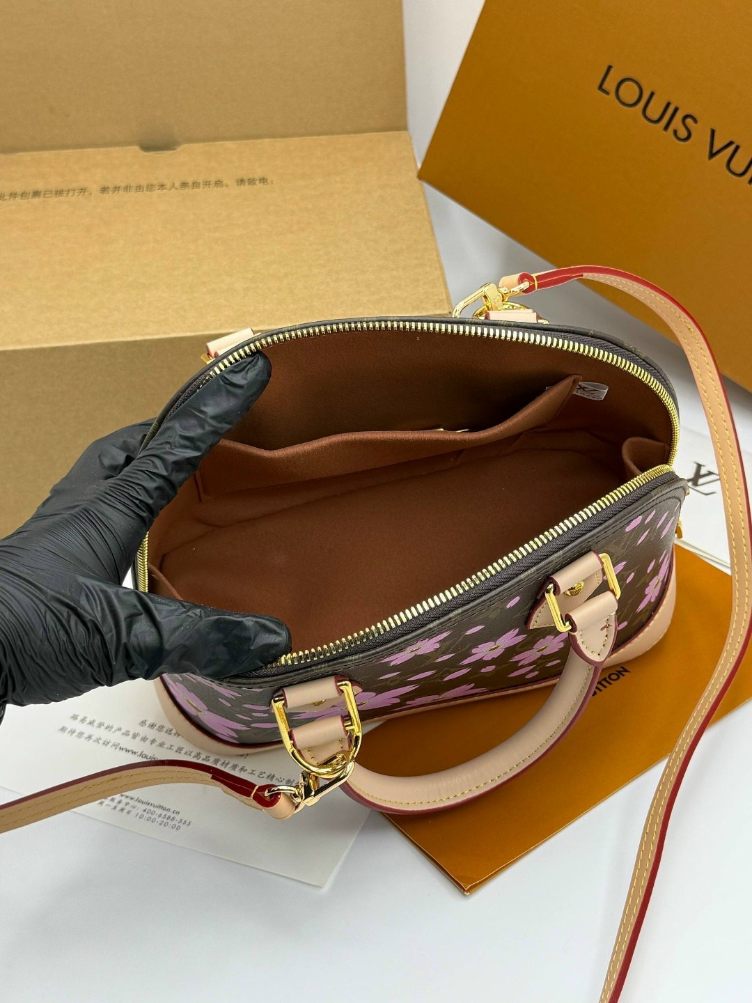 сумка louis vuitton,сумка alma bb от louis vuitton,женская сумка louis vuitton,сумка louis vuitton 25-20см реплика,женская сумка louis vuitton alma