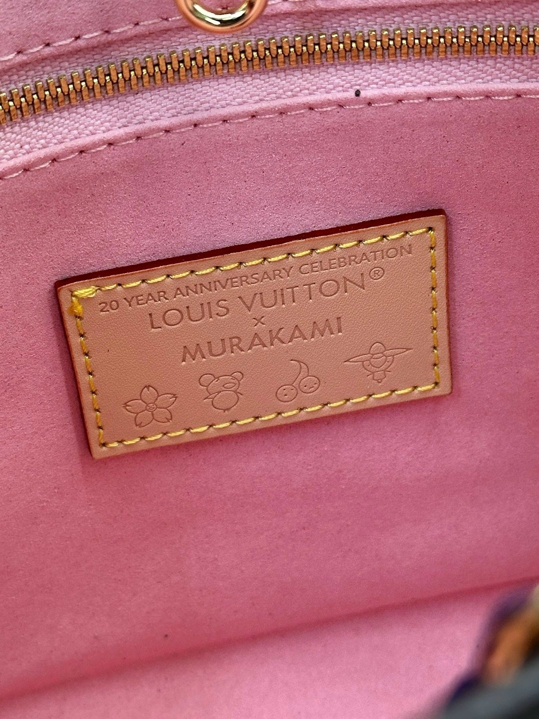 сумка женская louis vuitton,cумка louis vuitton,сумки луи виттон,сумка louis vuitton 25-20см реплика,сумка луи виттон с сакурой