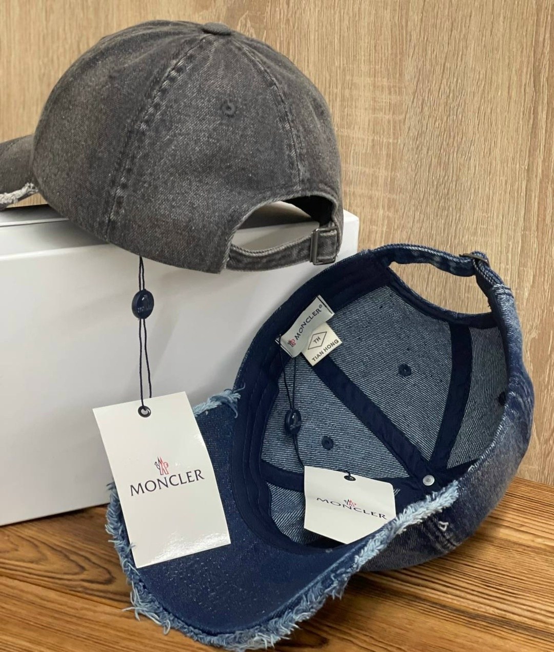 бейсболка moncler,стильная бейсболка,бейсболка брендовая,бейсболка,бейсболка кепка