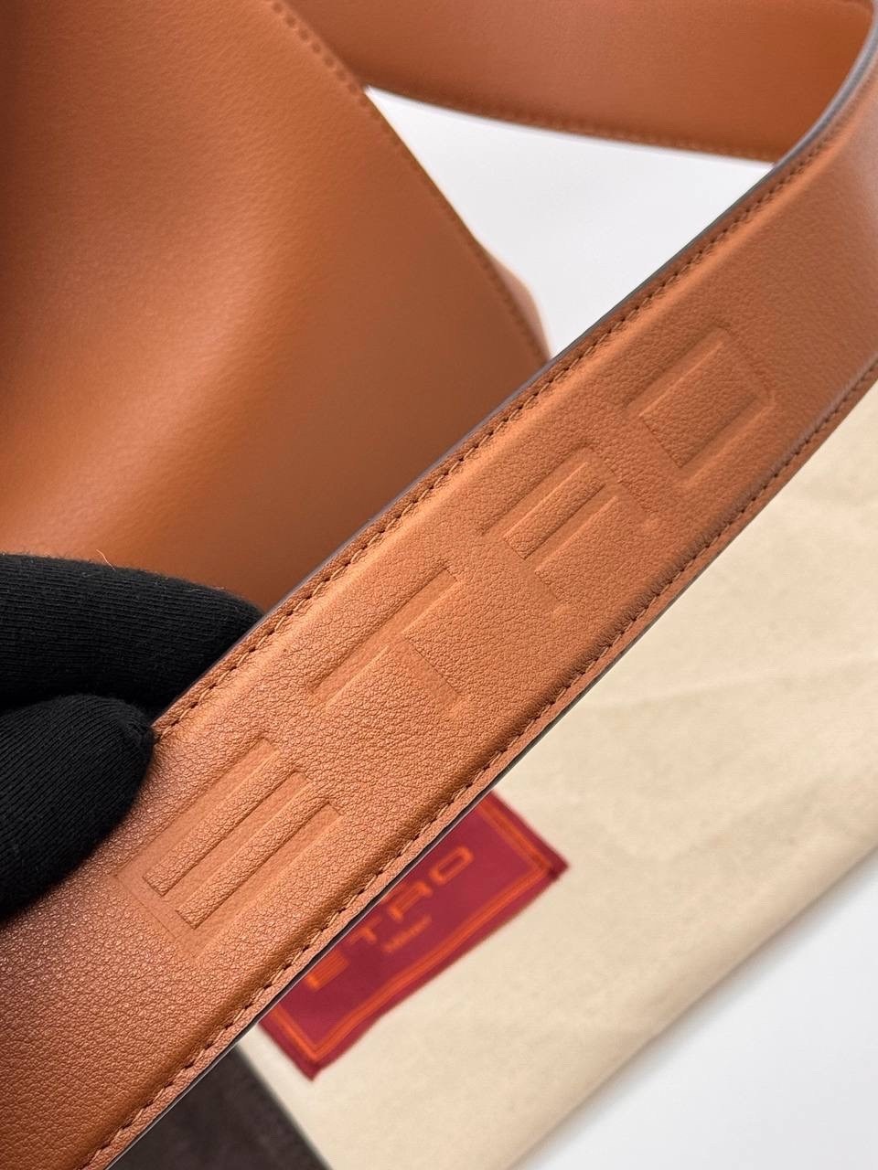 сумка,сумки женская,сумка fendi,женская сумка fendi,модная сумка