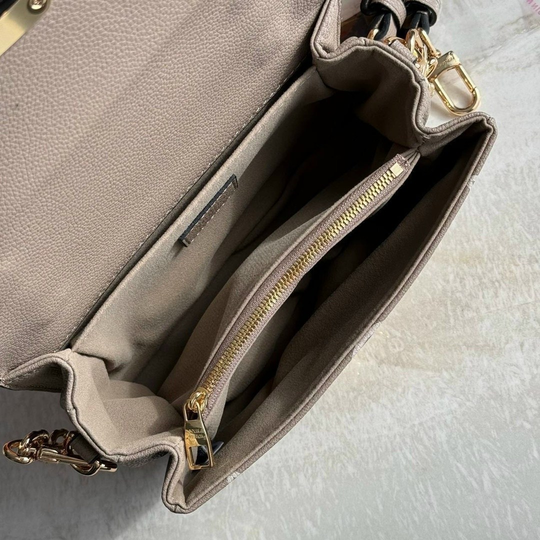 сумка женская louis vuitton,louis vuitton сумка,louis vuitton сумка на плечо,женская сумка на плечо louis vuitton,сумка pochette metis east west louis vuitton