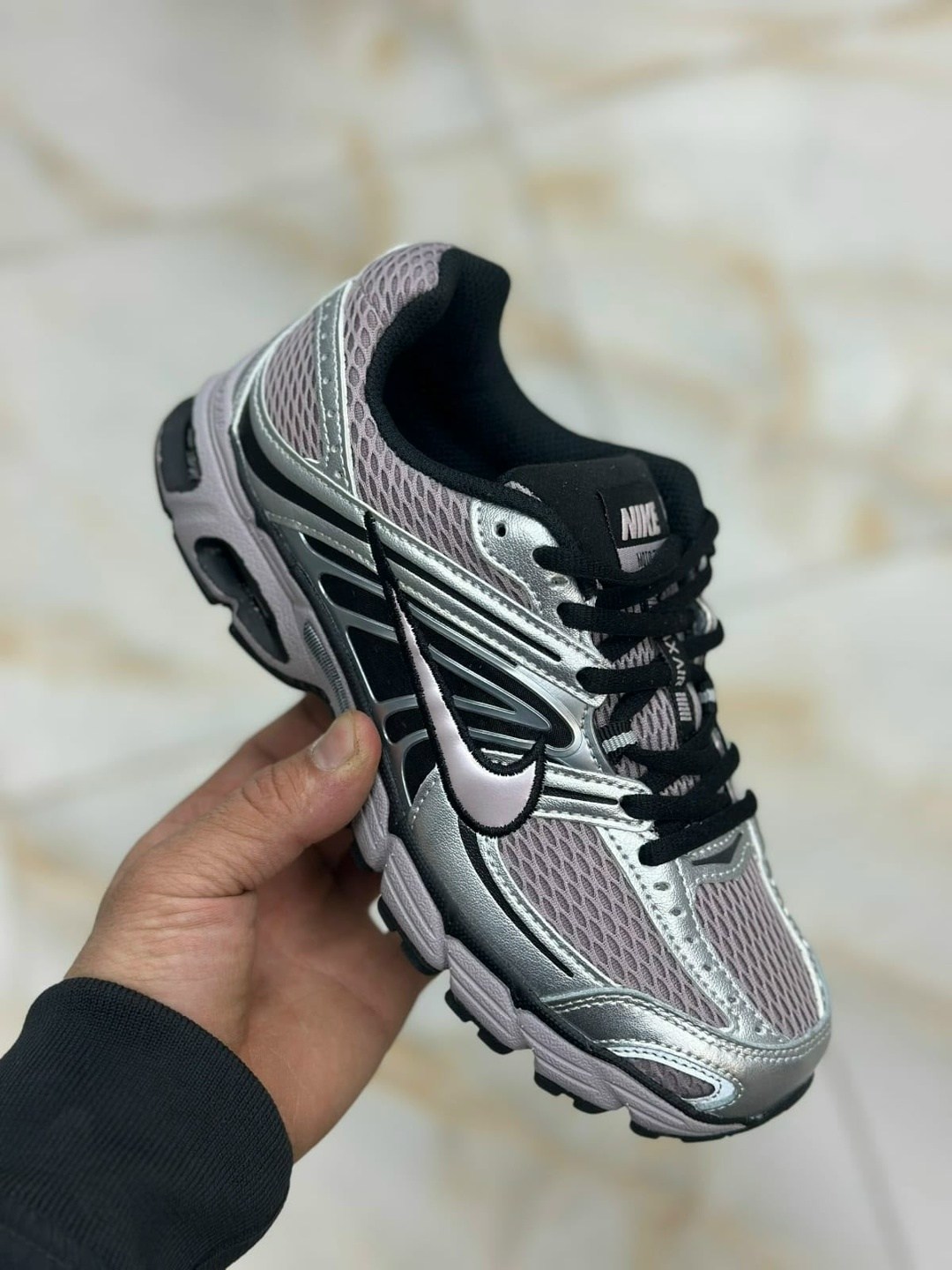 nike низкие массивные кроссовки air max moto 2k женские розовые,кроссовки nike zoom vomero 5,кроссовки nike air zoom vomero 5,кроссовки nike air zoom vomero 5 цвет серый,кроссовки