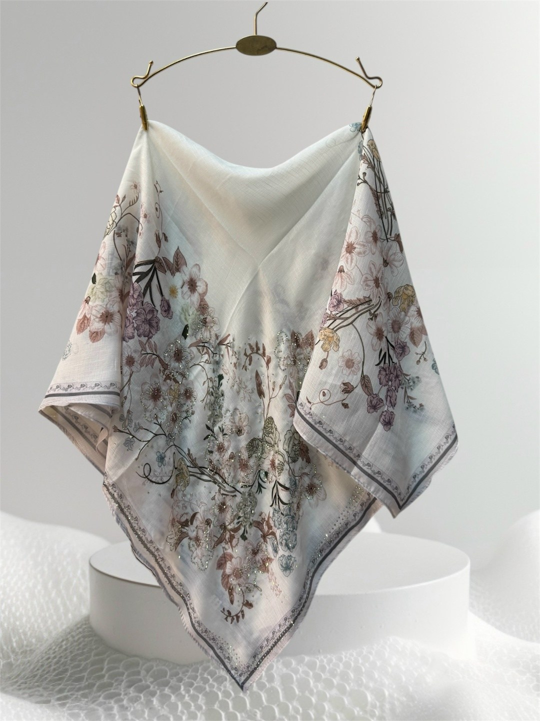 шелковый платок,платок женский,платок,шелковый шарф,атласный платок