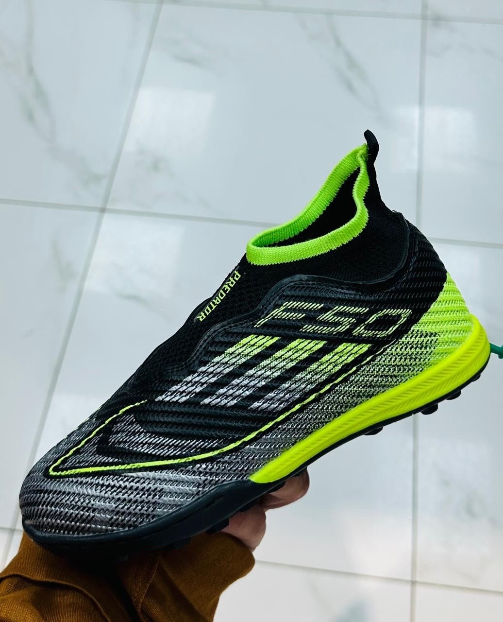 футбольная бутса,сороконожки адидас предатор,сороконожка для футбола,футбольная ,adidas predator