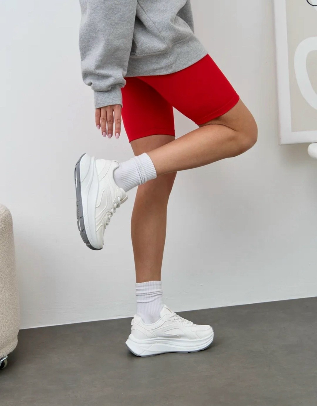 кроссовки женскиe,кроссовки женские белые,кроссовки женские на толстой подошве,кроссы женские,кроссовки женские на толстой подошве белые ovvo