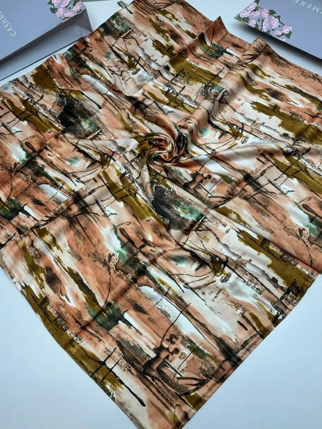 шелковый платок,женские платки,платка,платок батик,шелковый женский платок