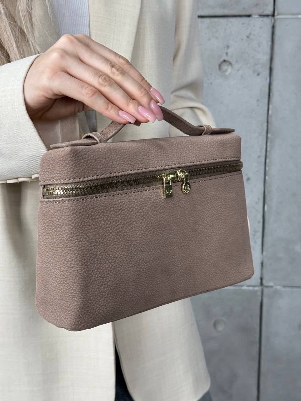 косметичка бархатная,бордовая бархатная сумка grace mini,бордовая сумка,косметичка дольче габбана бархатная,женская сумка