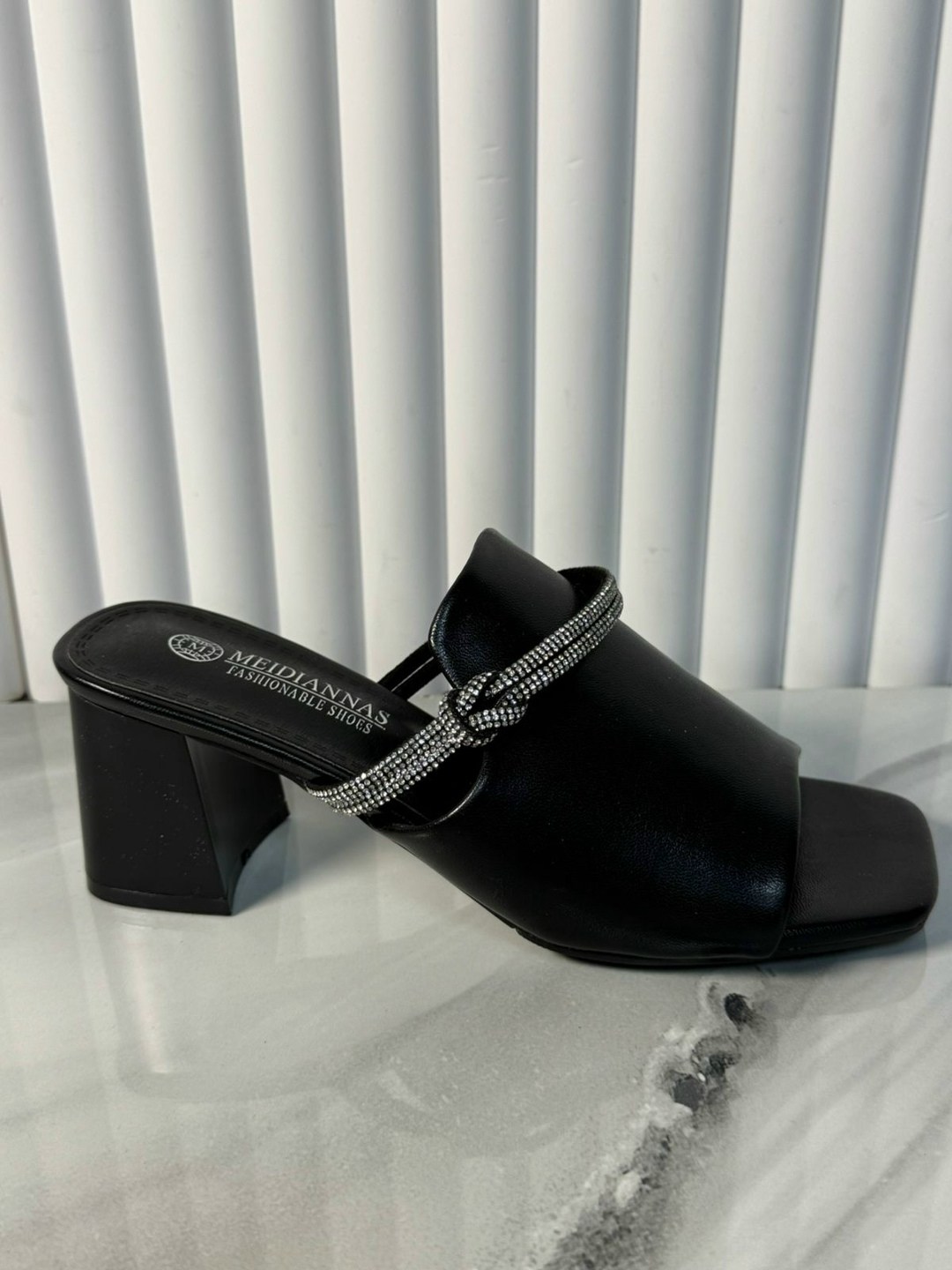 ,праздничные босоножки,женские босоножки,женские шлепанцы,женская