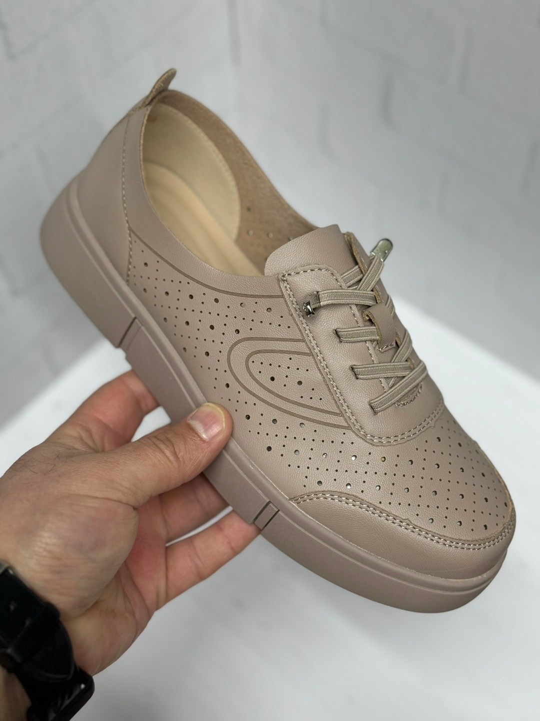 ,полуботинки женские, женская,женские кроссовки,кроссовки с перфорацией