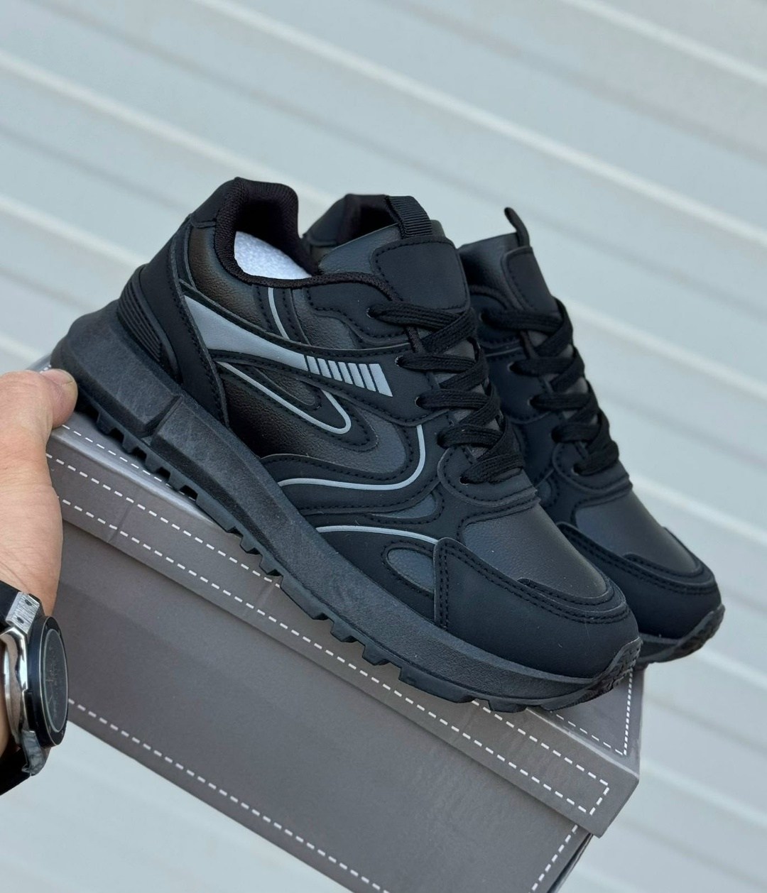 кроссовки,кроссовки черные,кроссовки sprandi,повседневные кроссовки,мужские кроссовки