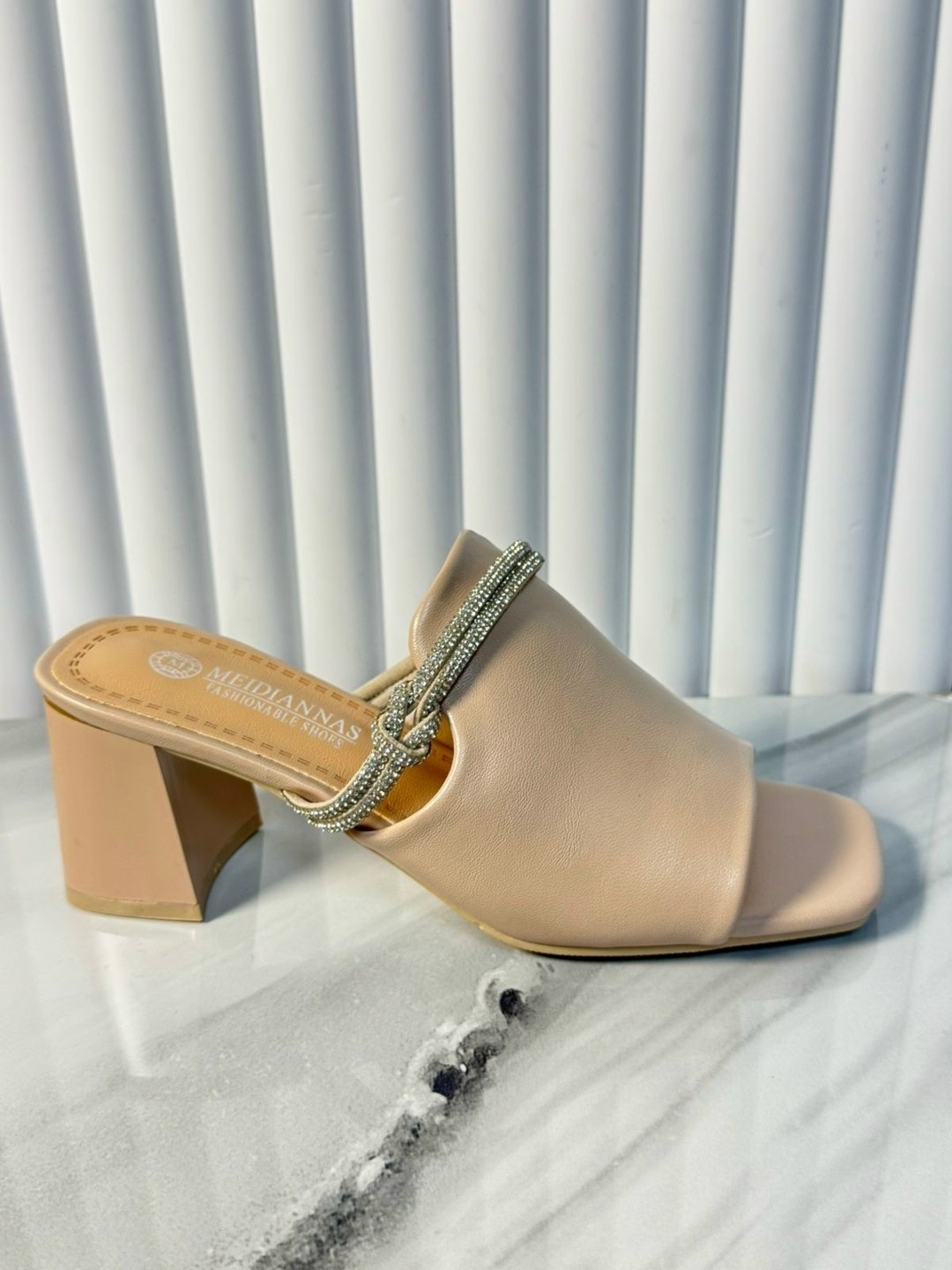 ,праздничные босоножки,женские босоножки,женские шлепанцы,женская