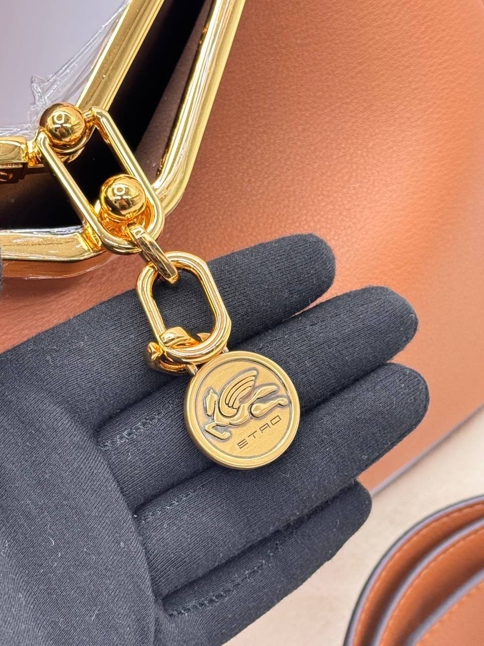 сумка,сумки женская,сумка fendi,женская сумка fendi,модная сумка